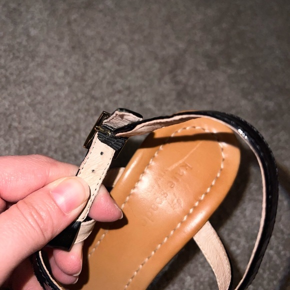 Kate Spade Patent Leather T strap sandals - Picture 11 of 14